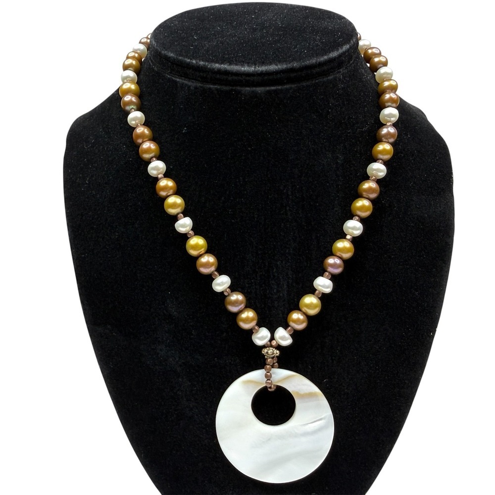 Faux Pearl Beads & Mother of Pearl Pendant Necklace Copper Tone Clasp Jewelry